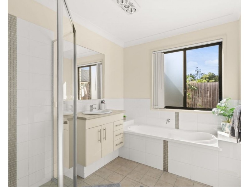 54 Aramac Street, Brassall QLD 4305