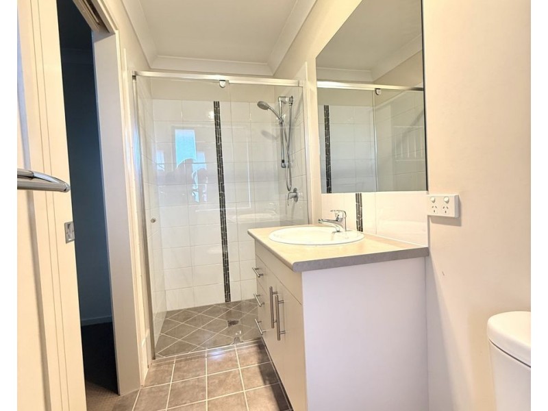 54 Aramac Street, Brassall QLD 4305