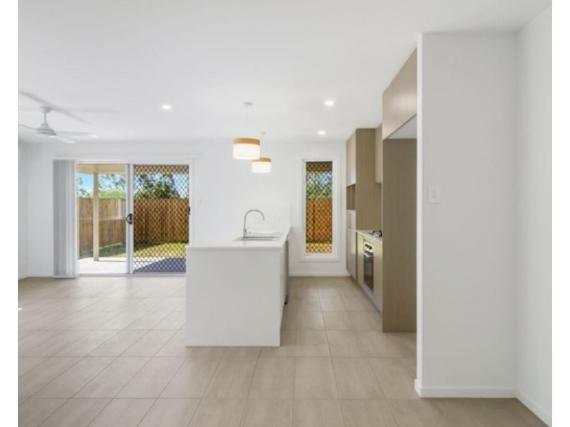 1/27 Petunia Street, Ripley QLD 4306