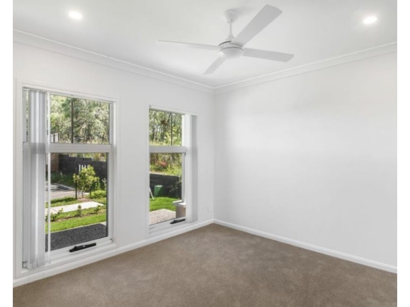 1/27 Petunia Street, Ripley QLD 4306