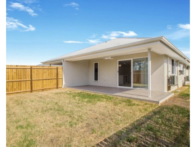 1/27 Petunia Street, Ripley QLD 4306