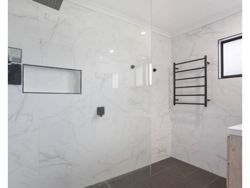 23 Rumsey Drive, Raceview QLD 4305