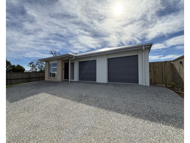 2/2 Merlot Ct, Logan Reserve QLD 4133
