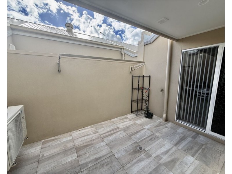 9 Lemon Myrtle Lane, Ripley QLD 4306