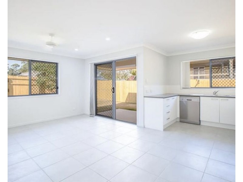 1/2 Conifer Ave, Brassall QLD 4305