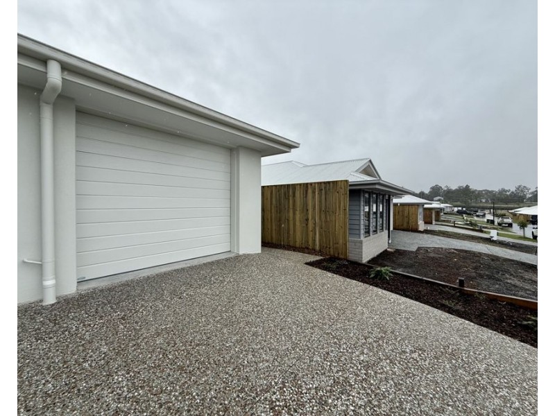 2/41 Provence Place, Greenbank QLD 4124