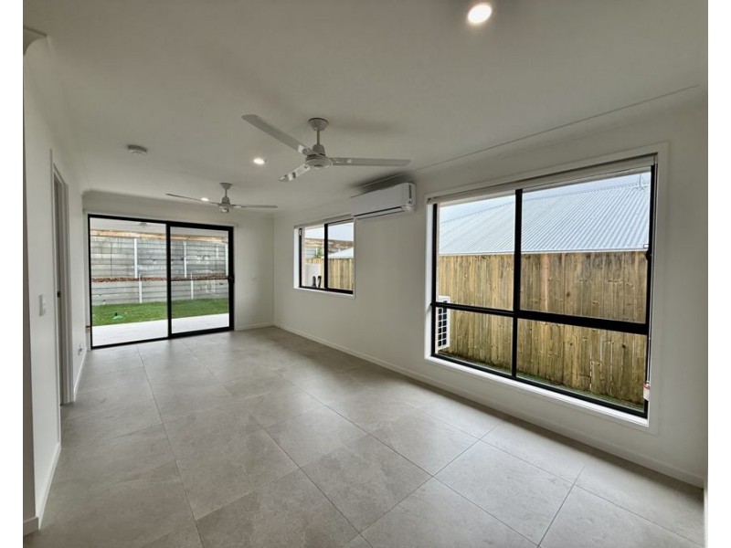 2/41 Provence Place, Greenbank QLD 4124