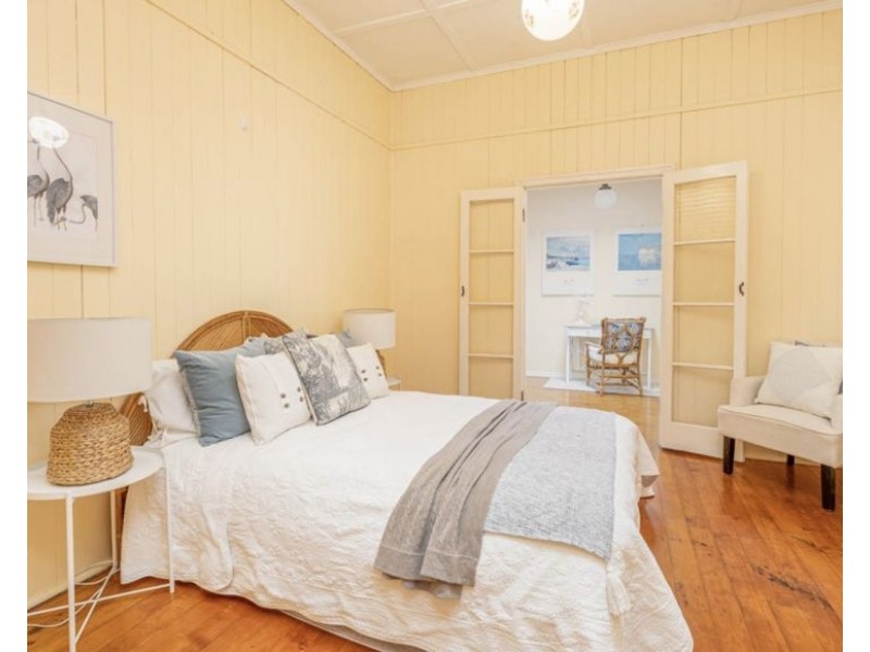 10 Chelmsford Avenue, Ipswich QLD 4305