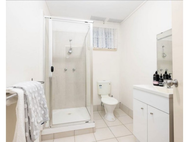 10 Chelmsford Avenue, Ipswich QLD 4305