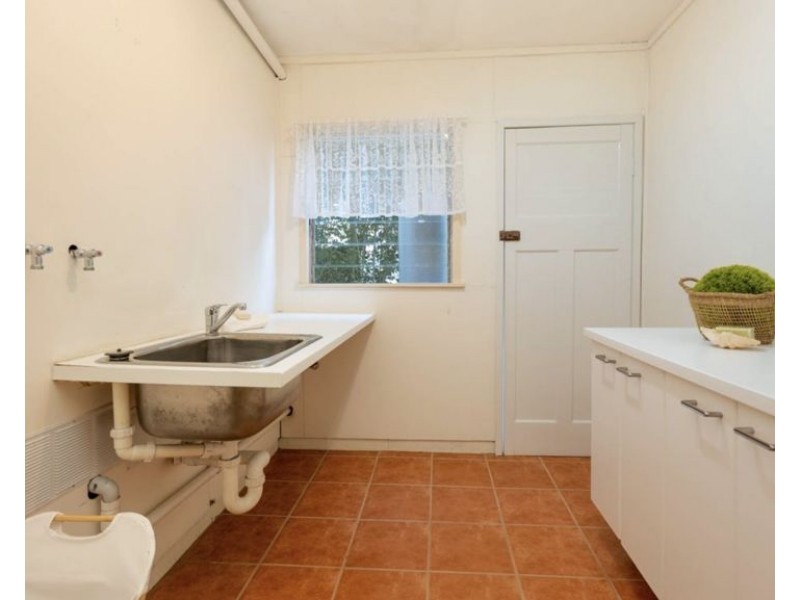 10 Chelmsford Avenue, Ipswich QLD 4305