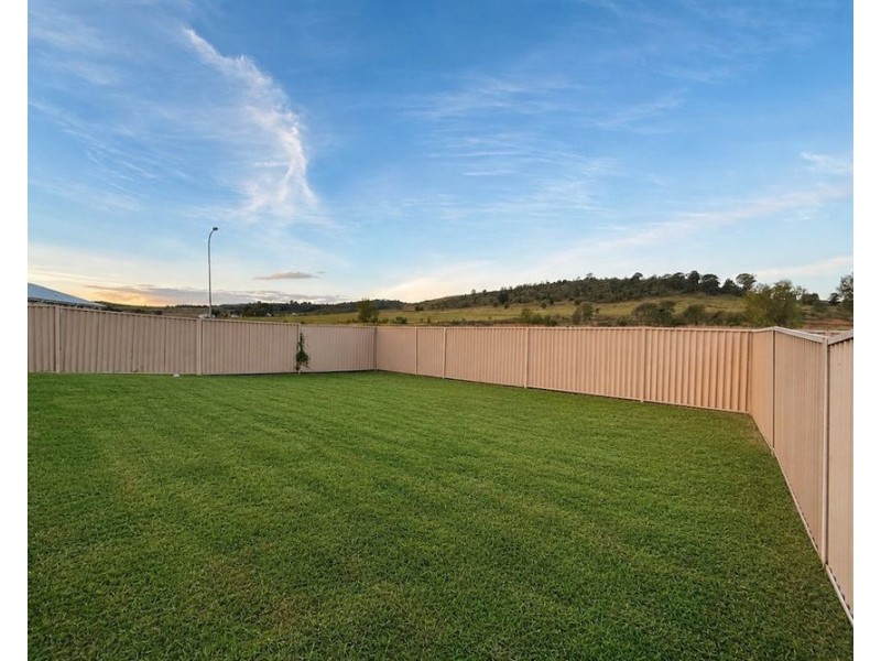 1 Rampton, Laidley North QLD 4341