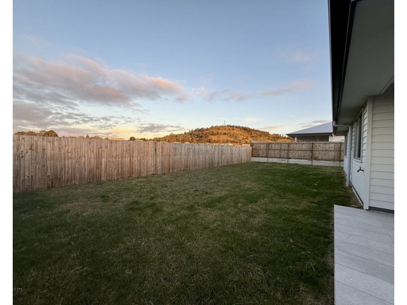 7 Paroo St, Plainland QLD 4341