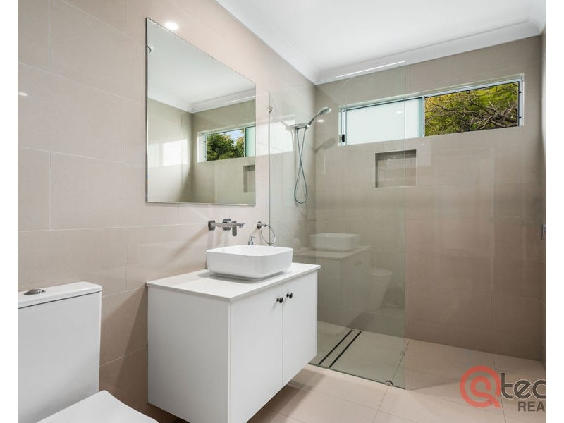 3 Walsh Street, Newtown QLD 4305