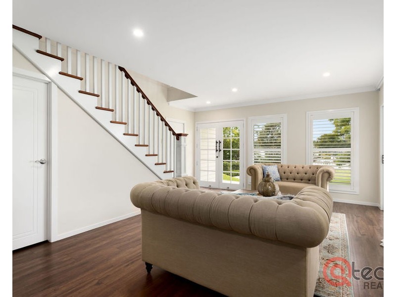 3 Walsh Street, Newtown QLD 4305