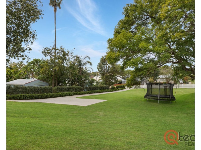 3 Walsh Street, Newtown QLD 4305