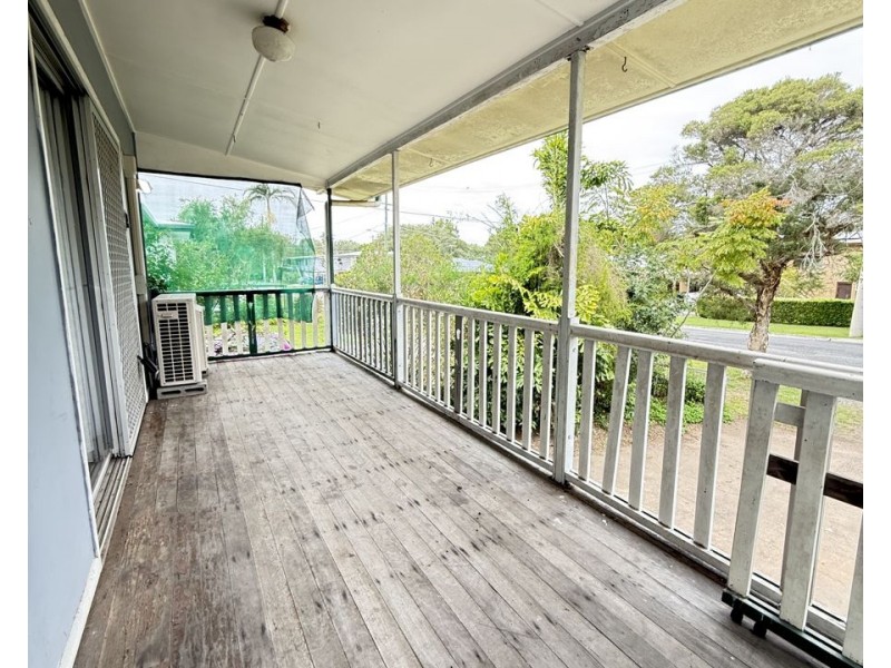 4 Chuwar Street, Brassall QLD 4305