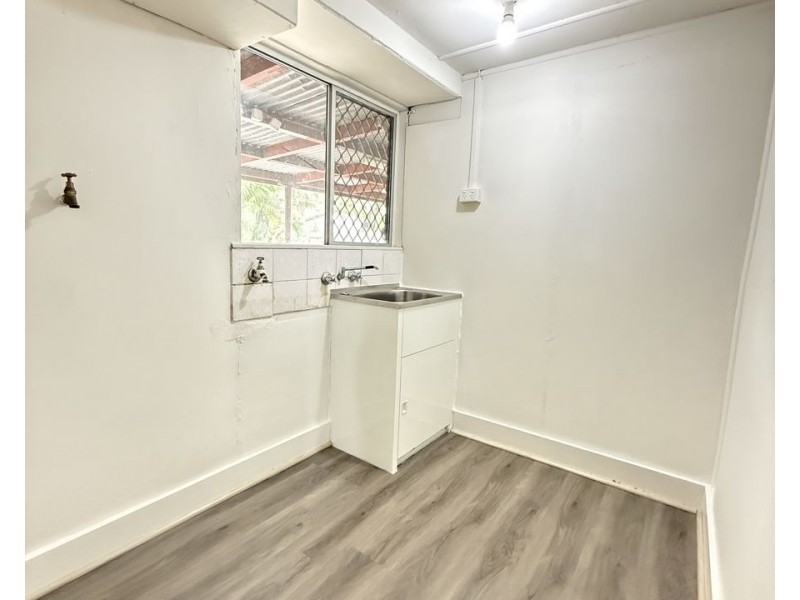 4 Chuwar Street, Brassall QLD 4305