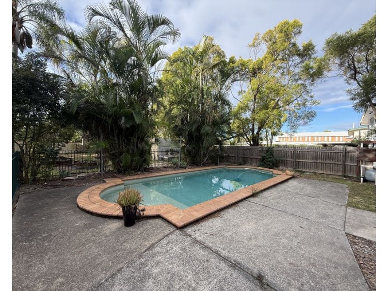 4 Chuwar Street, Brassall QLD 4305