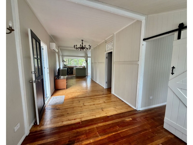 12 North St, North Ipswich QLD 4305