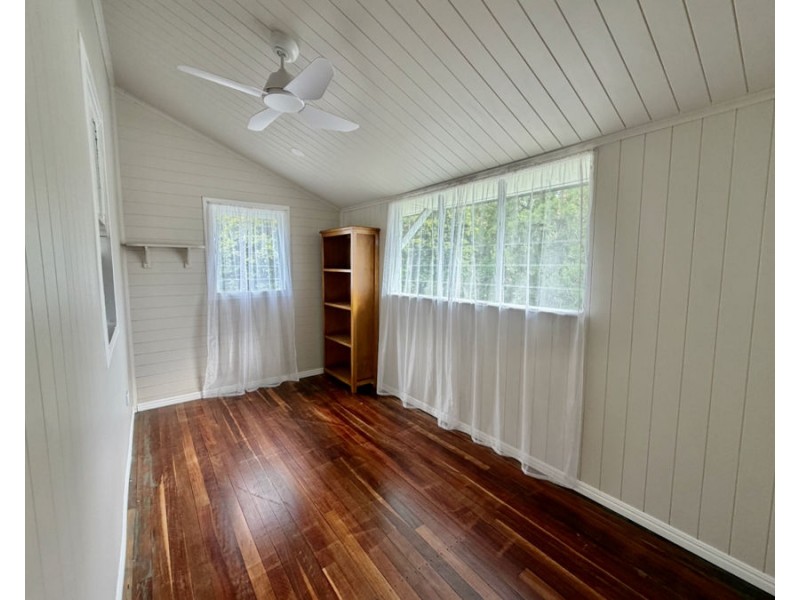 12 North St, North Ipswich QLD 4305