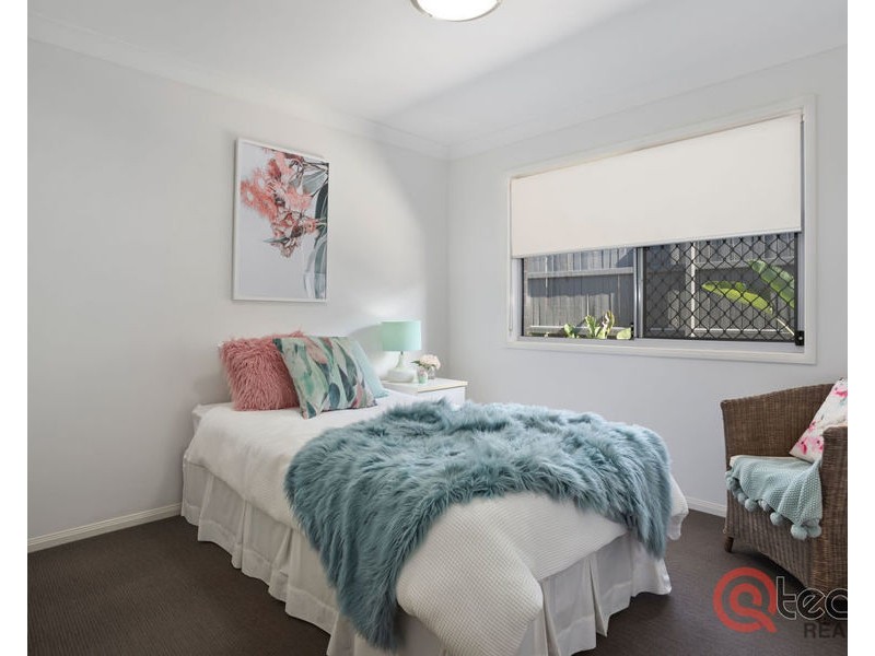 2 Sovereign Drive, Deebing Heights QLD 4306