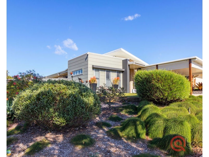 2 Sovereign Drive, Deebing Heights QLD 4306