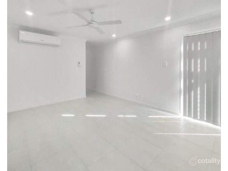 1/8 Regatta Cct, Burpengary QLD 4505