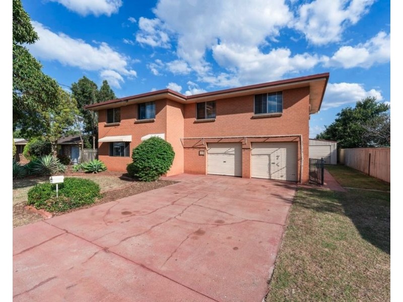 32 McFarlane St, Wilsonton QLD 4350