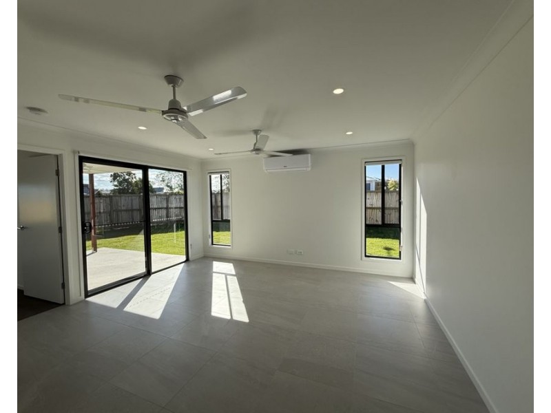 1/1 Syrah St, Logan Reserve QLD 4133