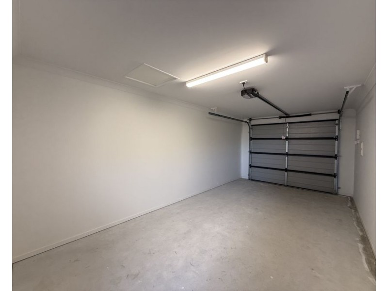 2/1 Syrah St, Logan Reserve QLD 4133