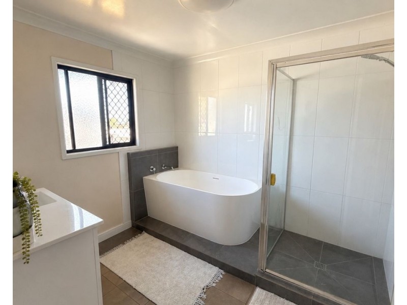 57 Wyalla St, Newtown QLD 4350