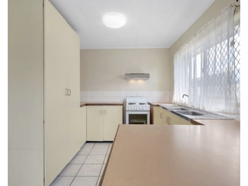 30 Edith St, Kingston QLD 4114