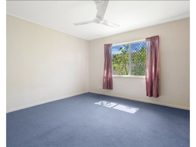 30 Edith St, Kingston QLD 4114