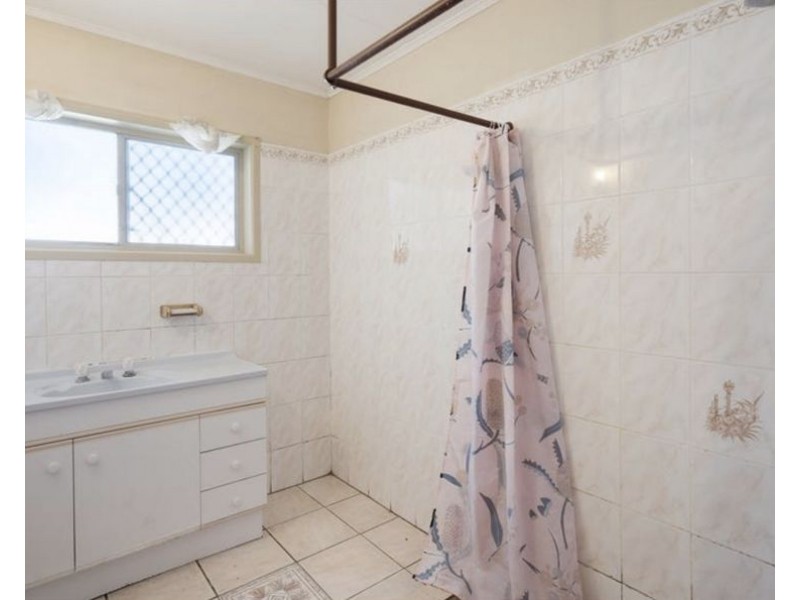30 Edith St, Kingston QLD 4114