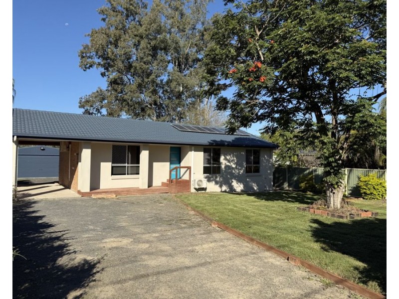 28A Caroline Street, Riverview QLD 4303