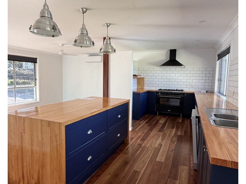 28A Caroline Street, Riverview QLD 4303