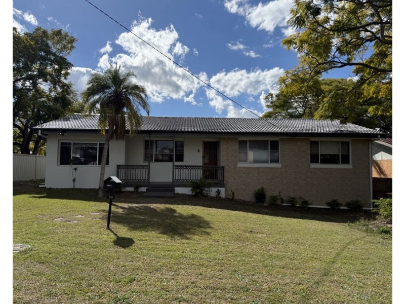 30 Lloyd George St, Eastern Heights QLD 4305