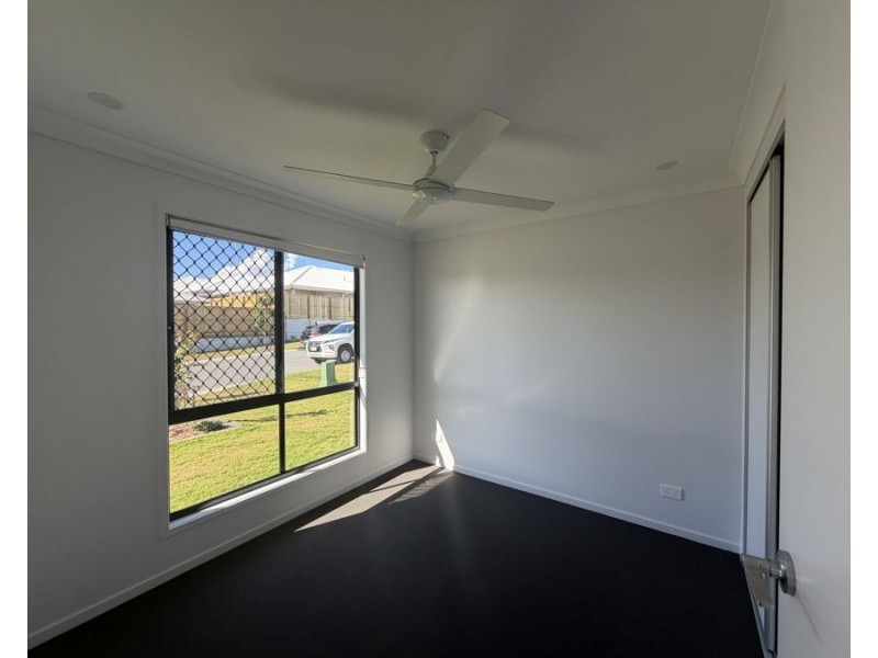 1/40 Somerville Cct, Park Ridge QLD 4125