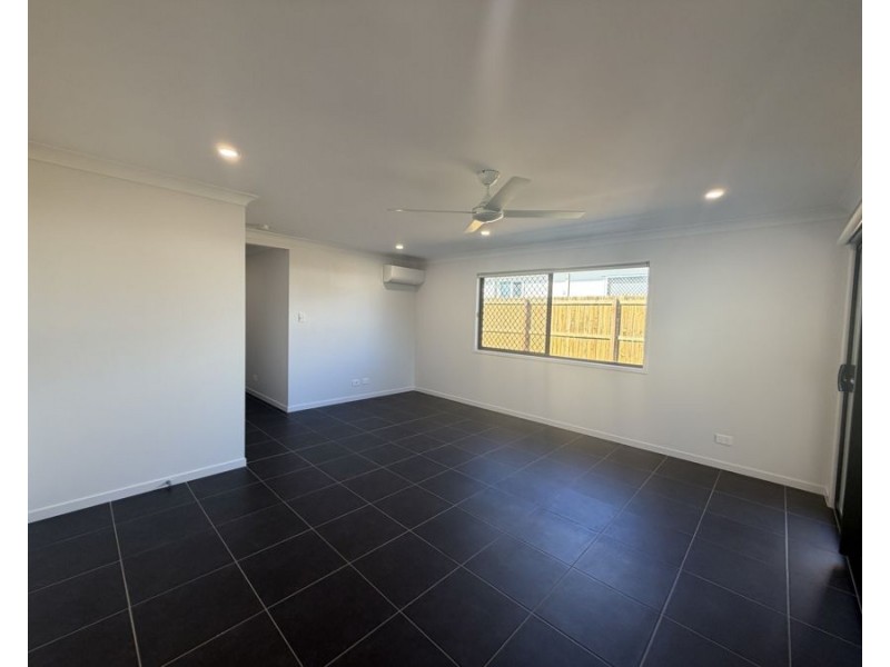 1/40 Somerville Cct, Park Ridge QLD 4125