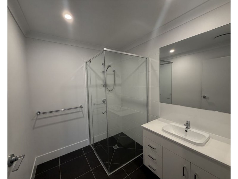 1/40 Somerville Cct, Park Ridge QLD 4125