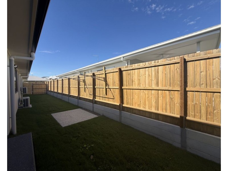 1/40 Somerville Cct, Park Ridge QLD 4125