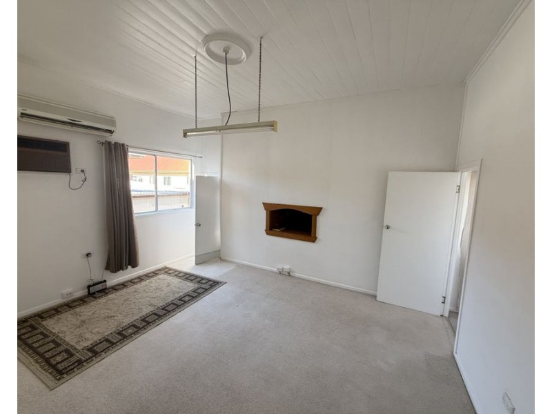 2/39 Downs St, North Ipswich QLD 4305