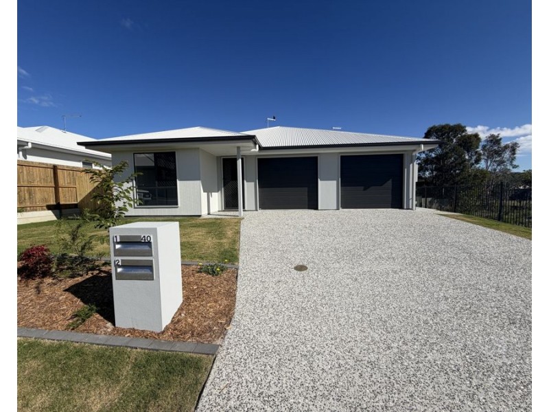 2/40 Somerville Cct, Park Ridge QLD 4125