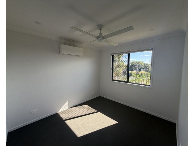 2/40 Somerville Cct, Park Ridge QLD 4125