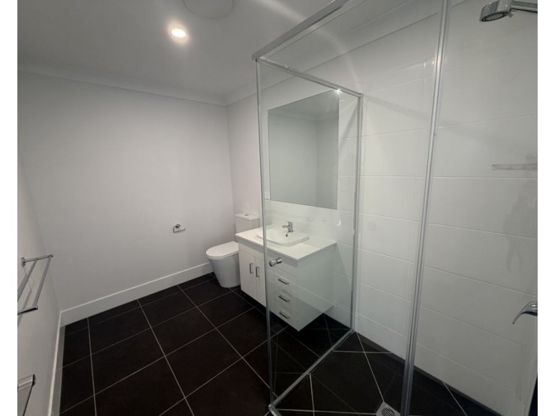 2/40 Somerville Cct, Park Ridge QLD 4125