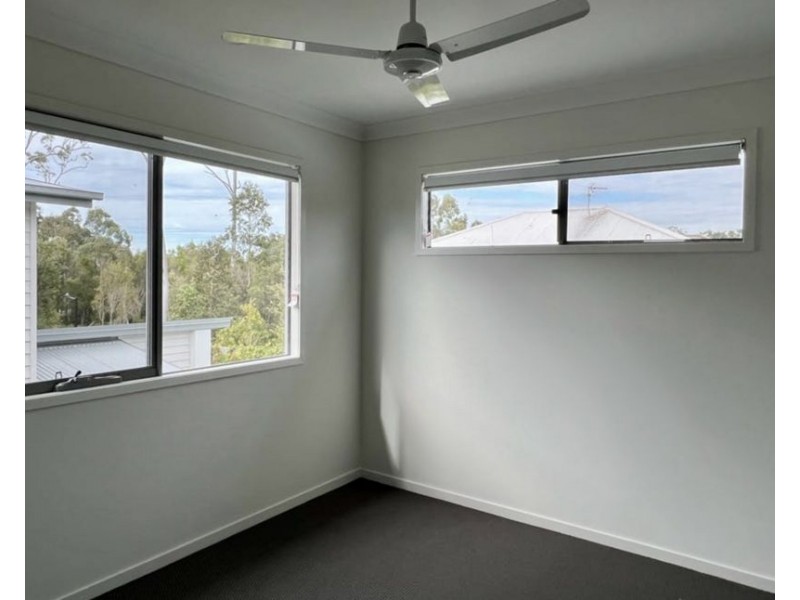 2/46 Seashell Avenue, Coomera QLD 4209
