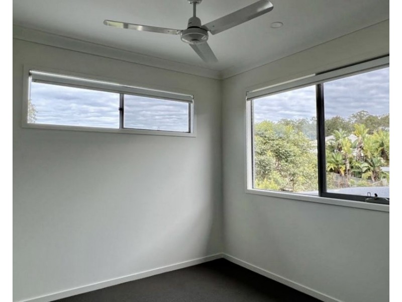 2/46 Seashell Avenue, Coomera QLD 4209