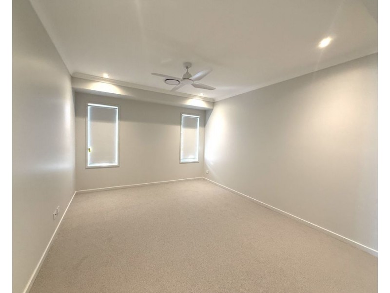 14 Hills Crescent, Redbank Plains QLD 4301