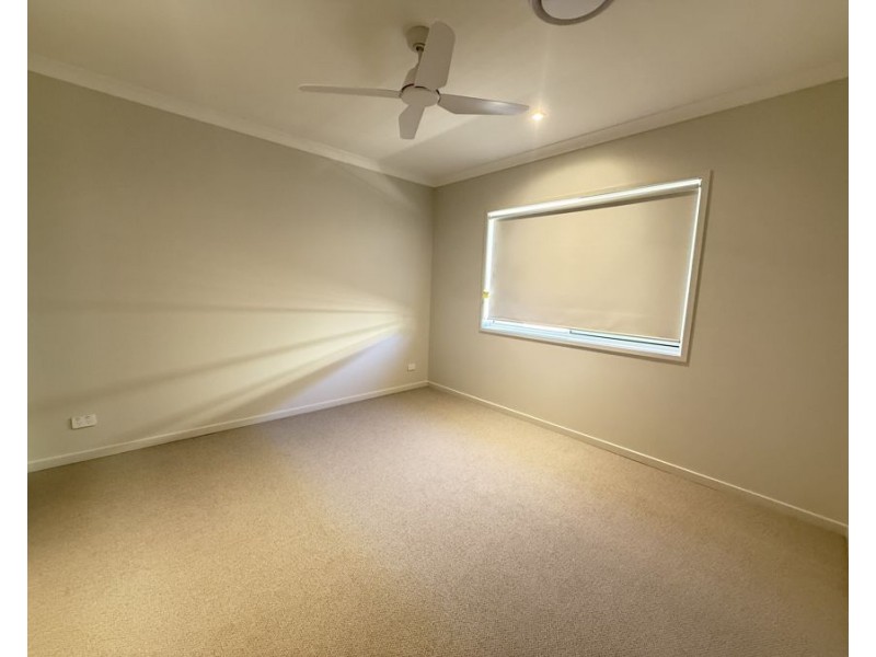 14 Hills Crescent, Redbank Plains QLD 4301