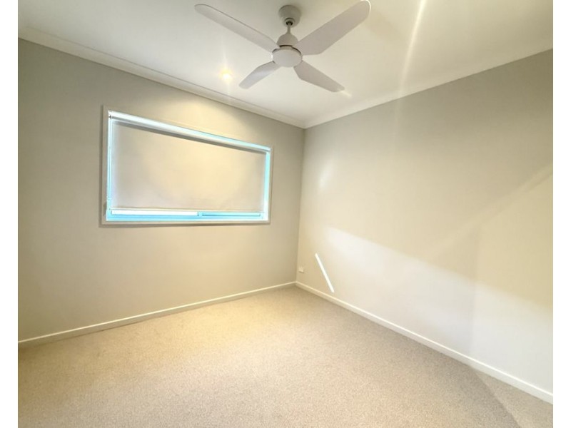14 Hills Crescent, Redbank Plains QLD 4301